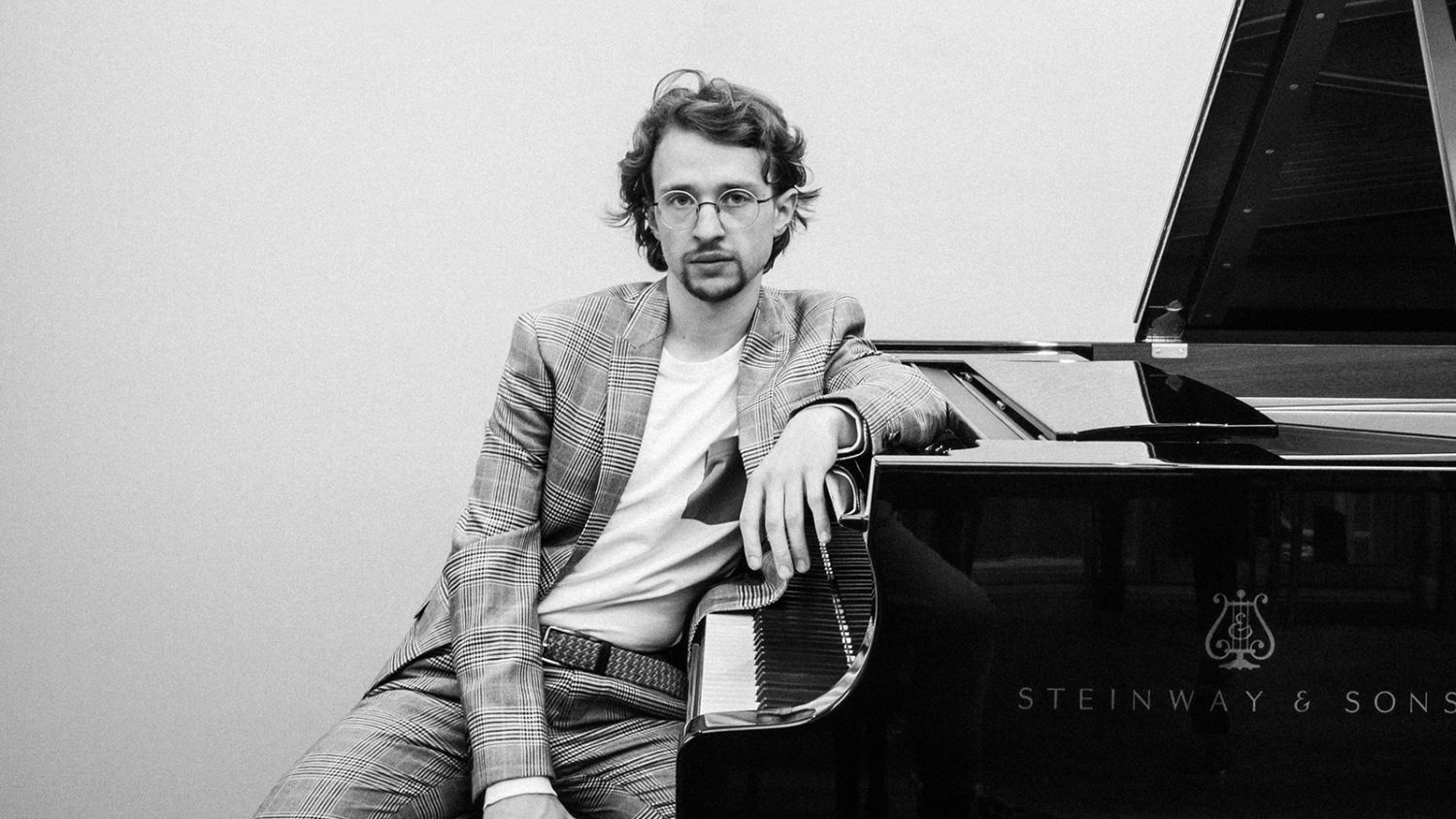 header-julian-trevelyan.jpg
