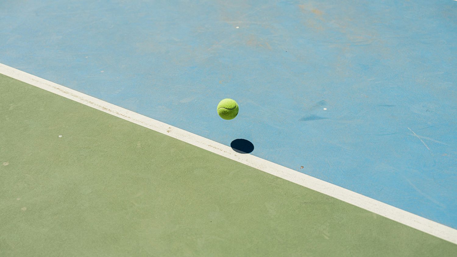 header-tennis-ballon.jpg