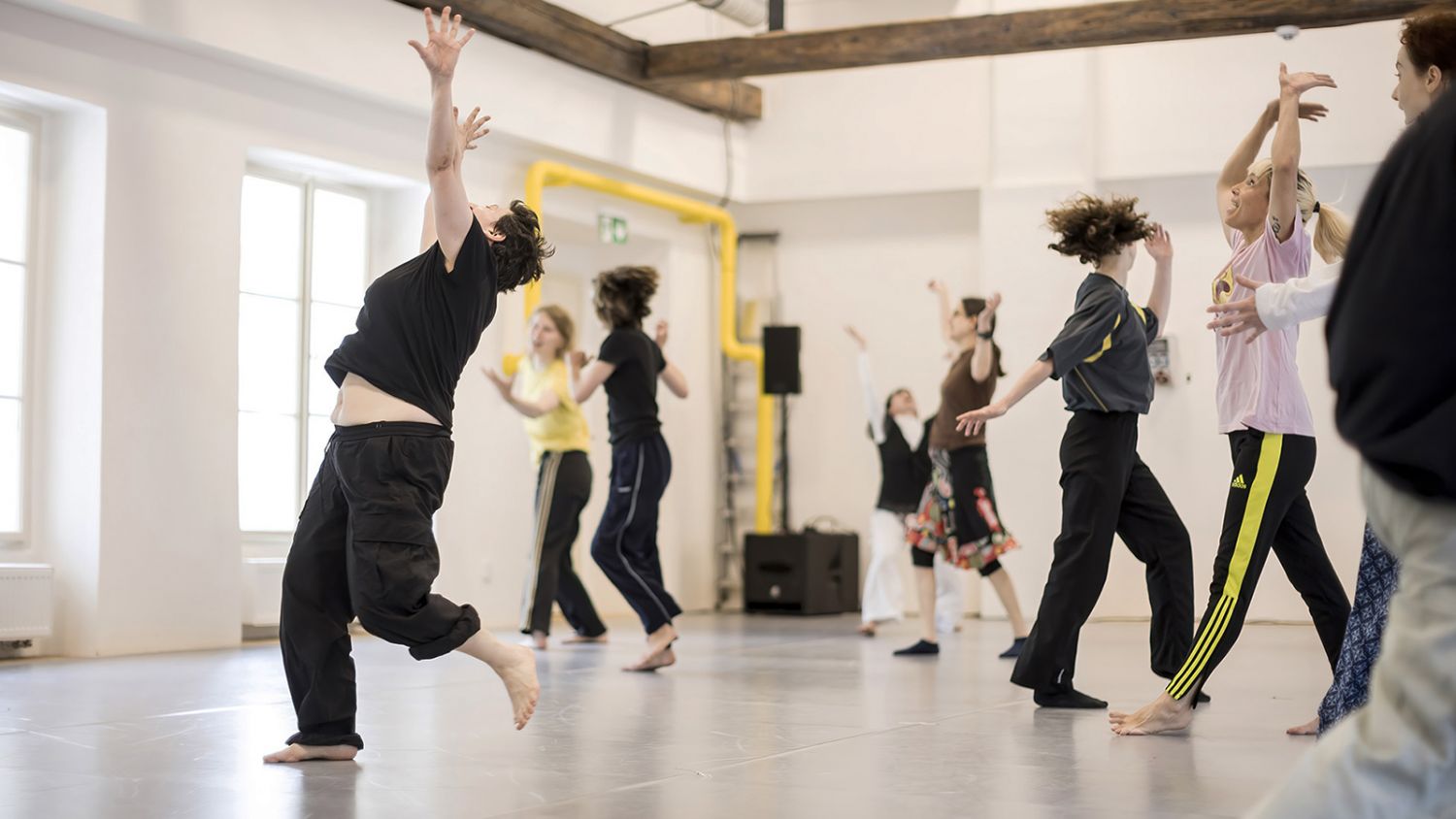 header-atelier-danse-silvia-gribaudi.jpg