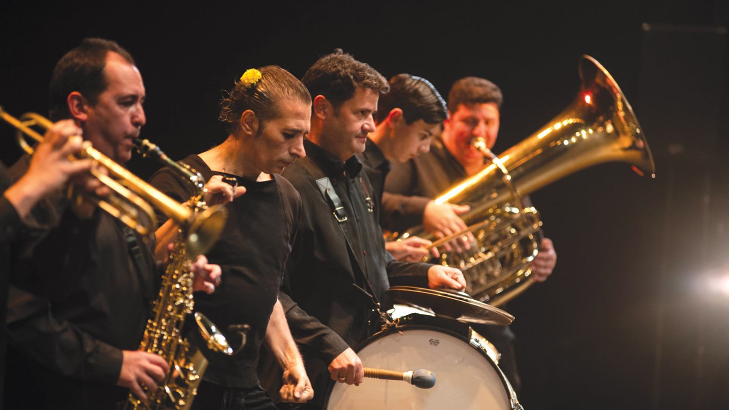 header-galvan-sevillana-soltera-paris.jpg