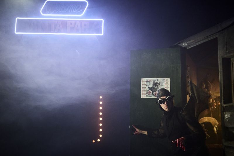 SANTA PARK_AMBRE_KAHAN_(c) Christophe Raynaud de Lage (3).jpg