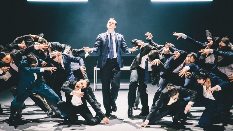 NEDERLANDS DANS THEATER (NDT1) / COMPANY COMPLICITÉ, CRYSTAL PITE, SIMON MCBURNEY *Figures in Extinction • Création*