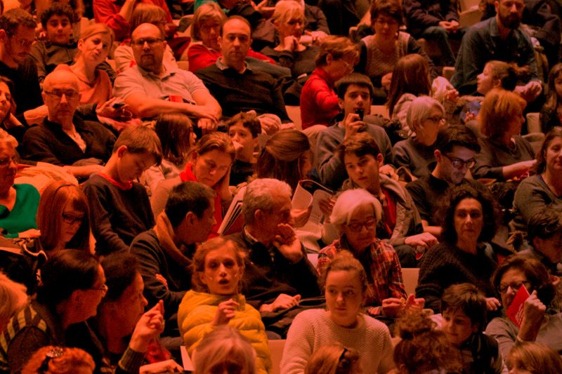 L’ÉCRITURE AU THÉÂTRE, TOUT BOUGE