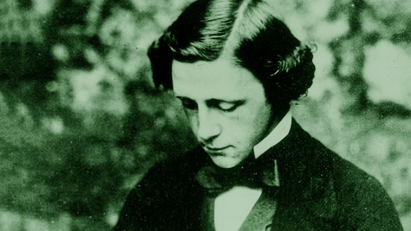 Lewis Carroll : Enfant précoce et brocanteur de merveilles