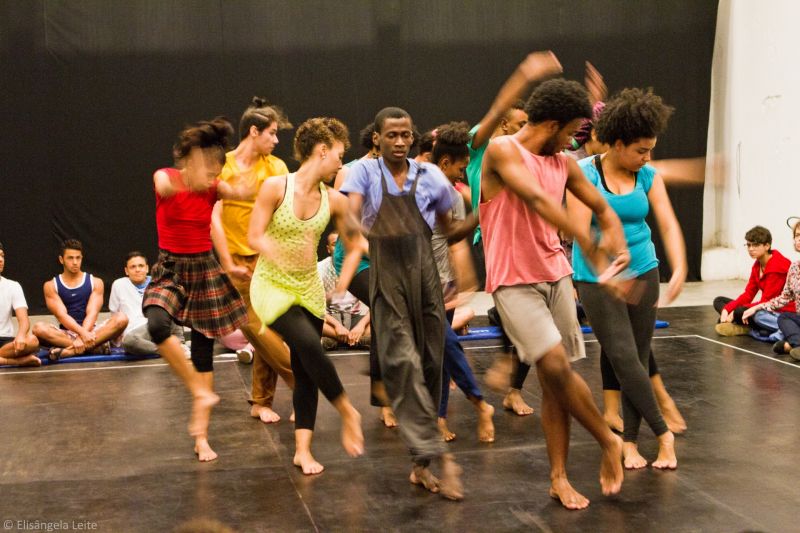 Exercice M, de Mouvement et Maré