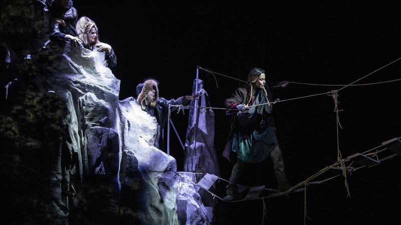 LE CERCLE DE CRAIE CAUCASIEN *Bertolt Brecht, Emmanuel Demarcy-Mota • World premiere*