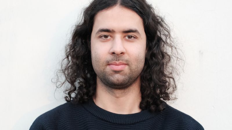 Entretien avec Armin Hokmi à propos de son spectacle Shiraz