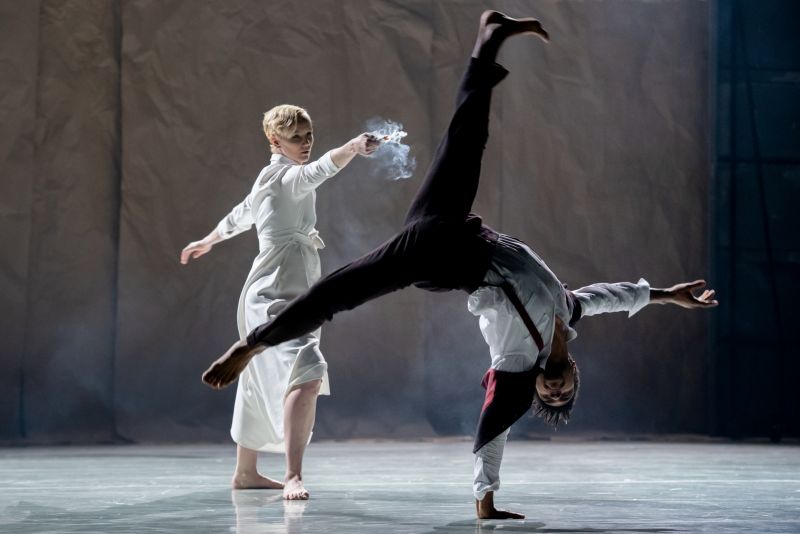 Simone Damberg Würtz and Liam Francis in Wim Vandekeybus' Draw from Within on stage photo by Camilla Greenwell.jpg