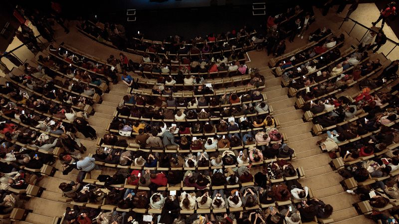 LITTÉRATURE EN SCÈNE