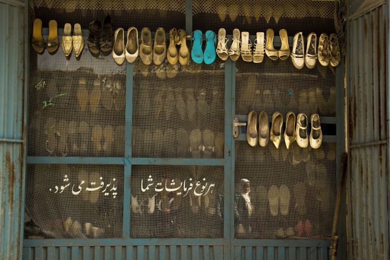 6_Zahra Khodadadi_Chaussures d occasion.jpg