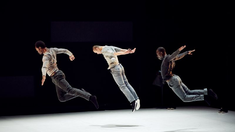 Quelque part au milieu de l'infini / New School