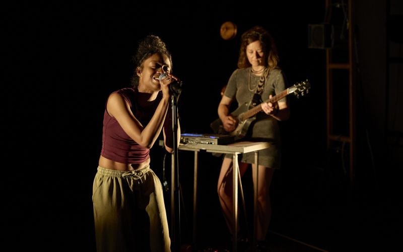 L_Endormi_Estelle Savasta (c) Pierre_Grosbois (2).jpg