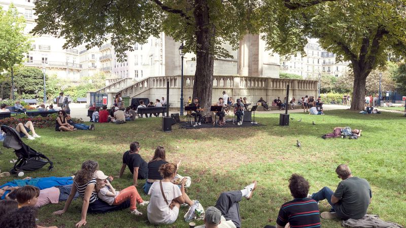 Participez à une sieste musicale dans le Square de la Tour St-Jacques